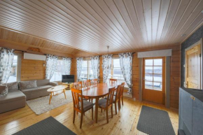 Arctic Aurora Borealis cottages in Nuorgam